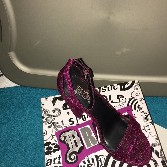🌹🌹Houston Pink glitter NWT sandals 👡 cute on - Picture 6 of 6
